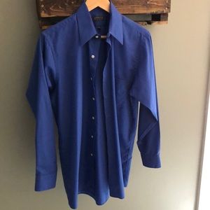 Men’s size small arrow dress shirt